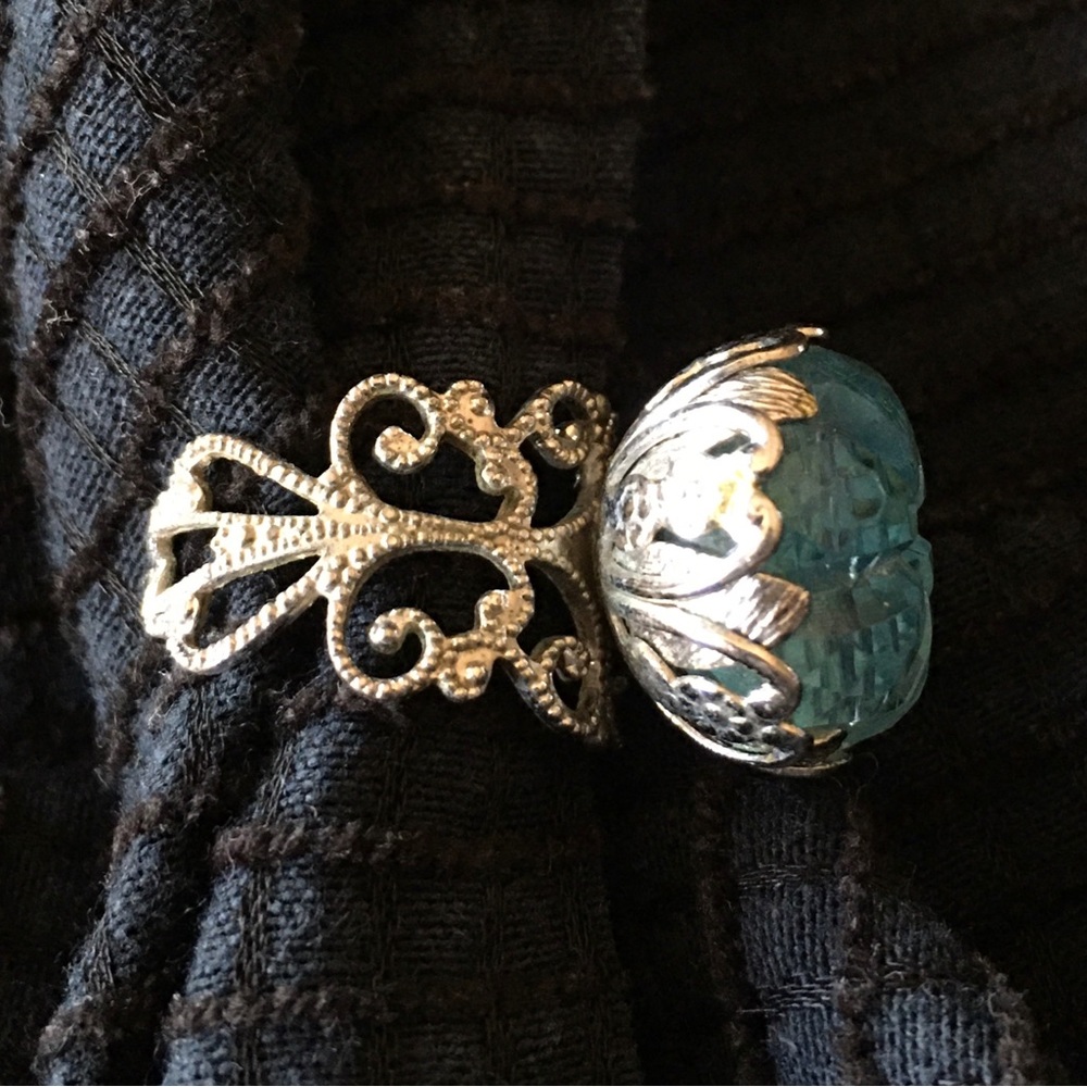 NOS Ice Blue Gorg Vintage 1973 BLUE LACE Sarah Coventry Adjustable Filigree Ring